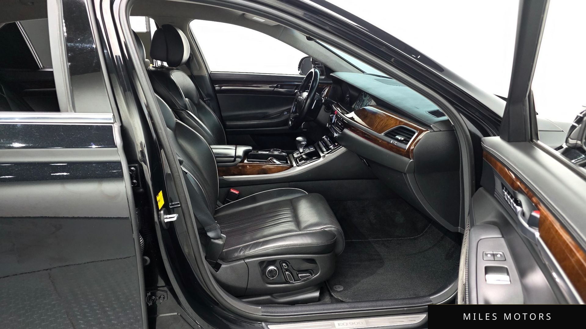 Genesis EQ900 2016 — миниатюра 10