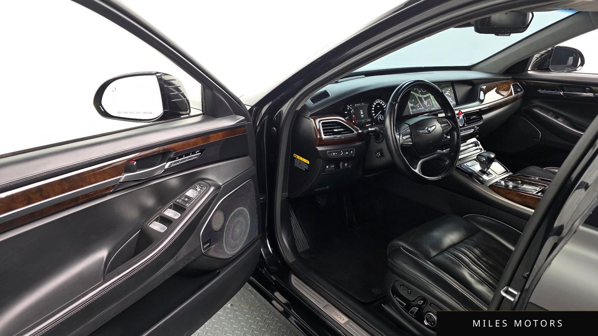 Genesis EQ900 2016 — миниатюра 11