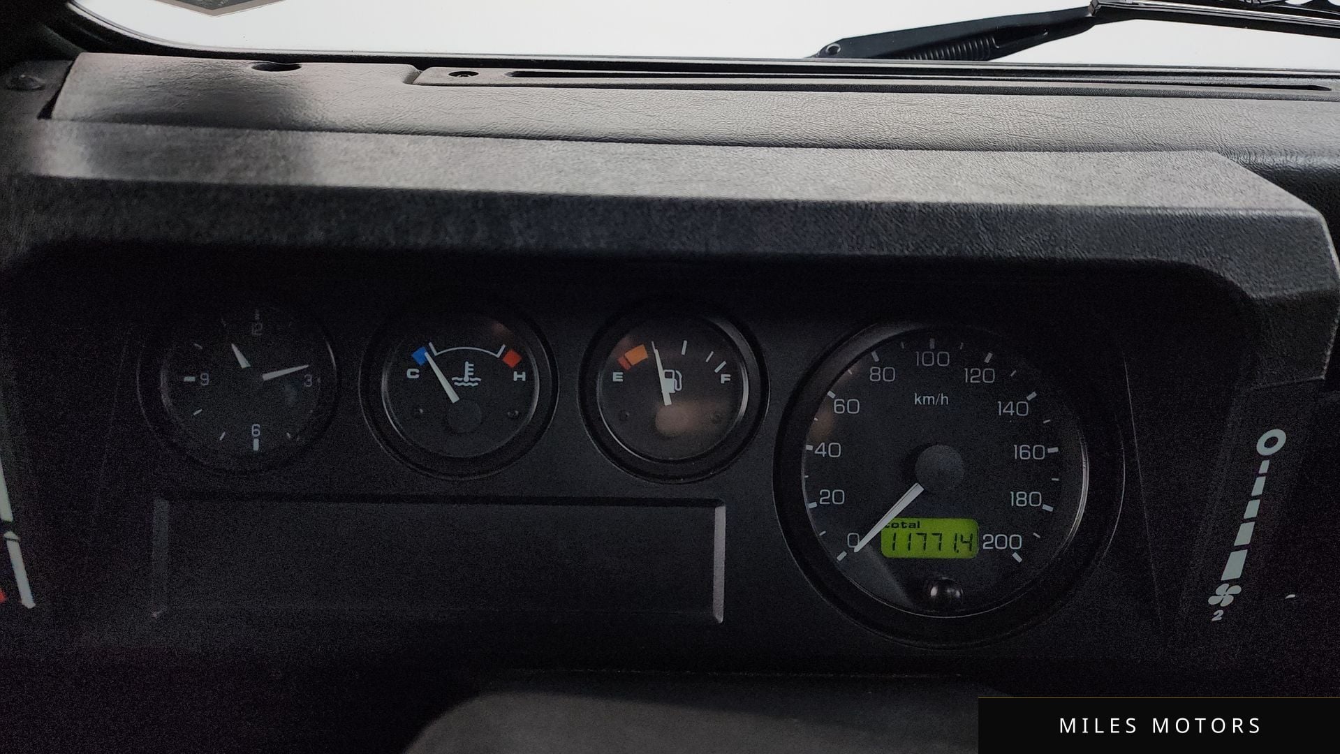 Land Rover Defender 2000 — миниатюра 8