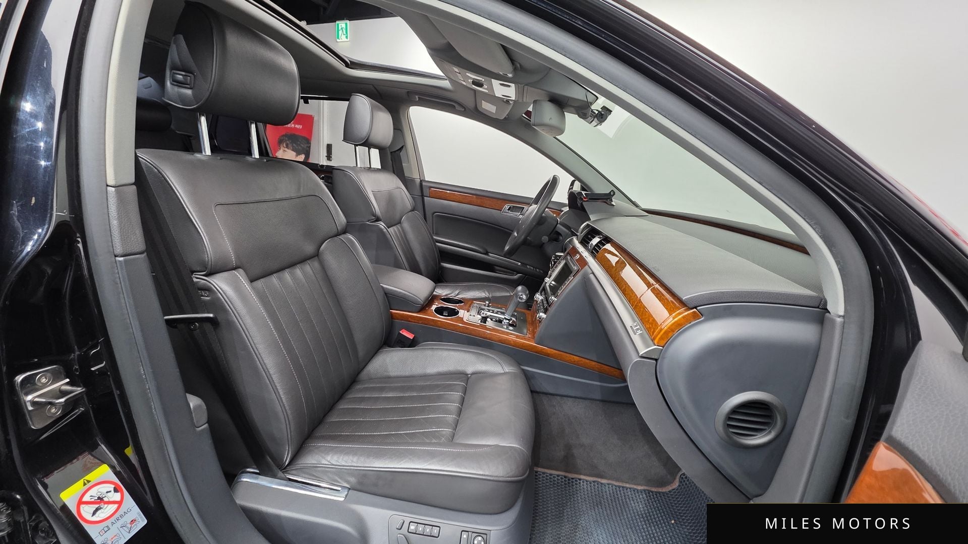 Volkswagen Phaeton 2012 — миниатюра 10