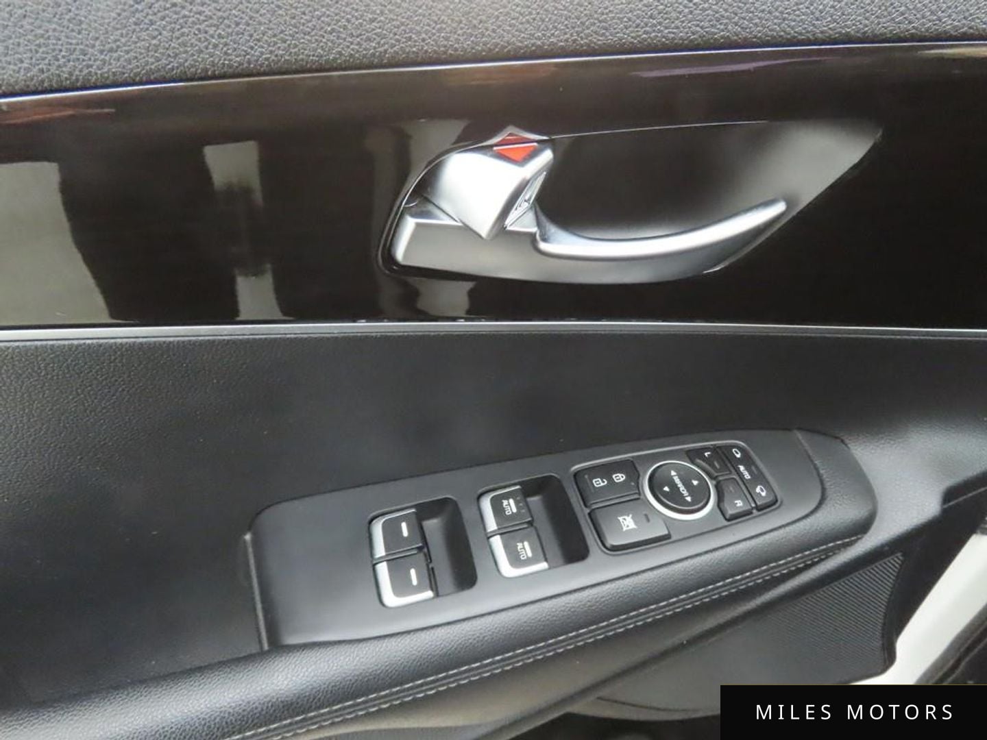 Kia Sorento 2018 — миниатюра 10