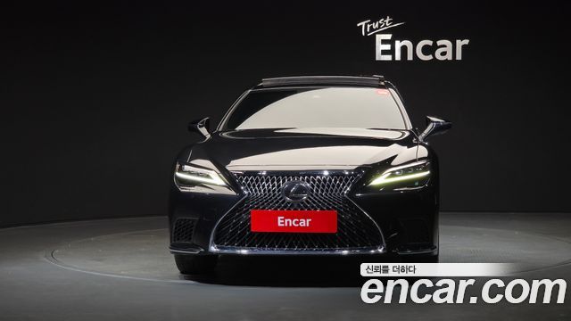 Лексус LS500 2021 — миниатюра 3