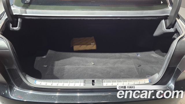 Лексус LS500 2021 — миниатюра 20