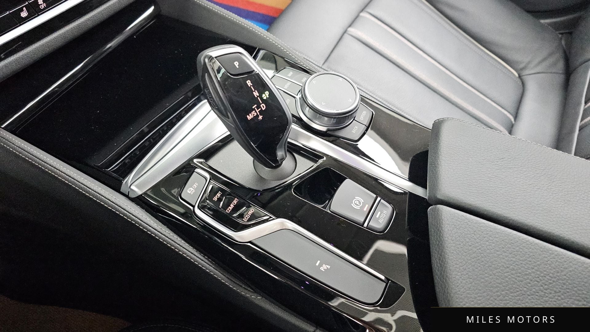 BMW 5 Series (G30) 2020 — миниатюра 9