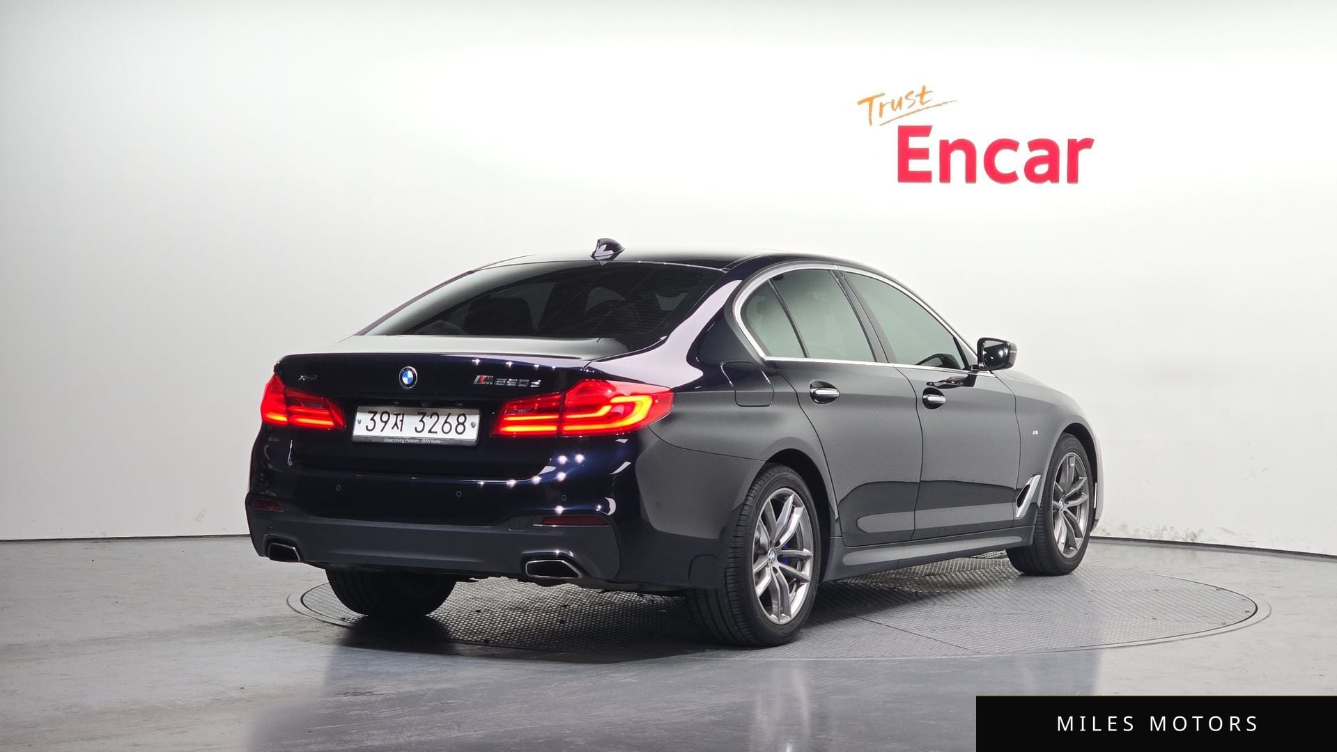BMW 5 Series (G30) 2018 — миниатюра 2
