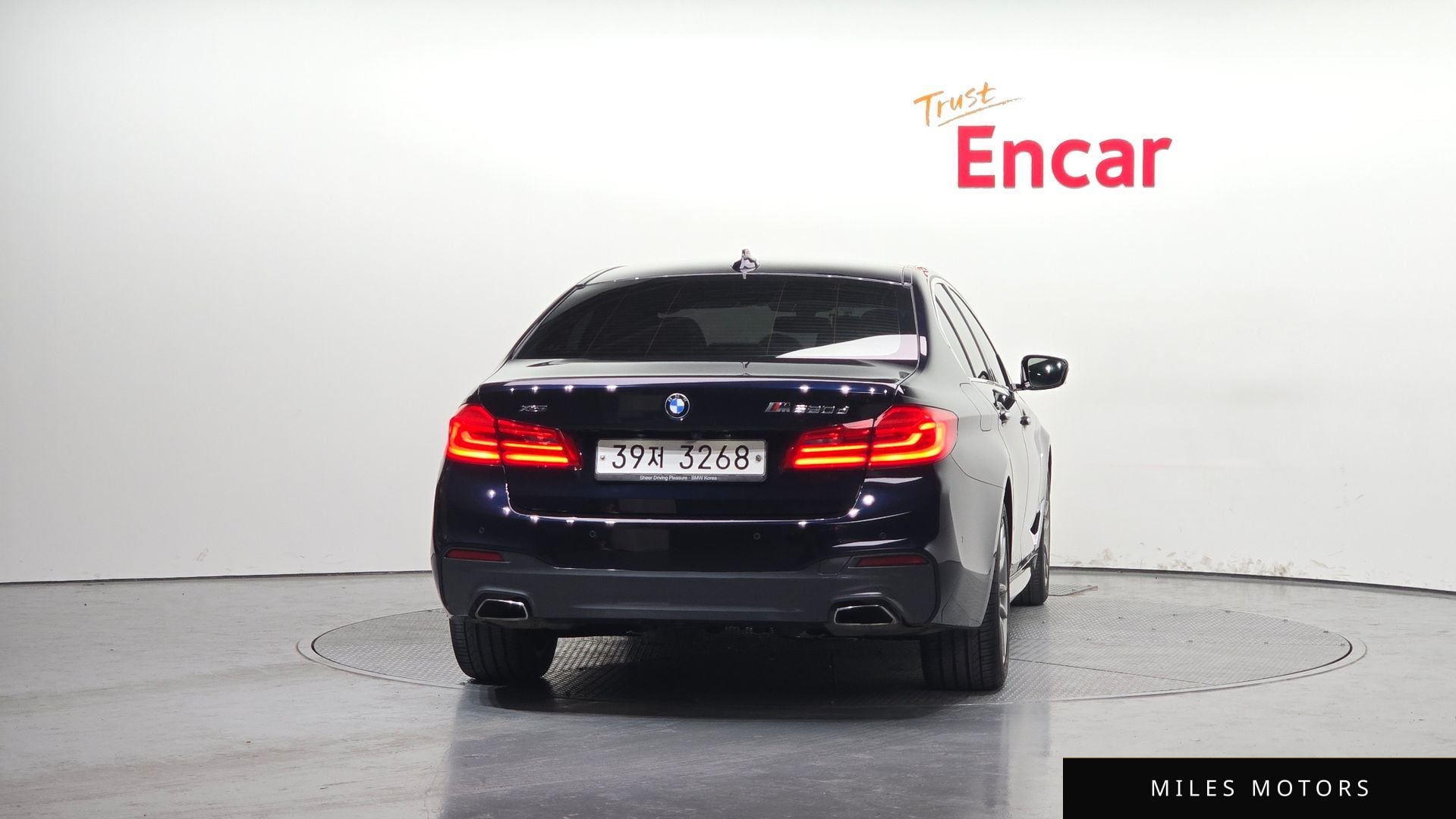 BMW 5 Series (G30) 2018 — миниатюра 4