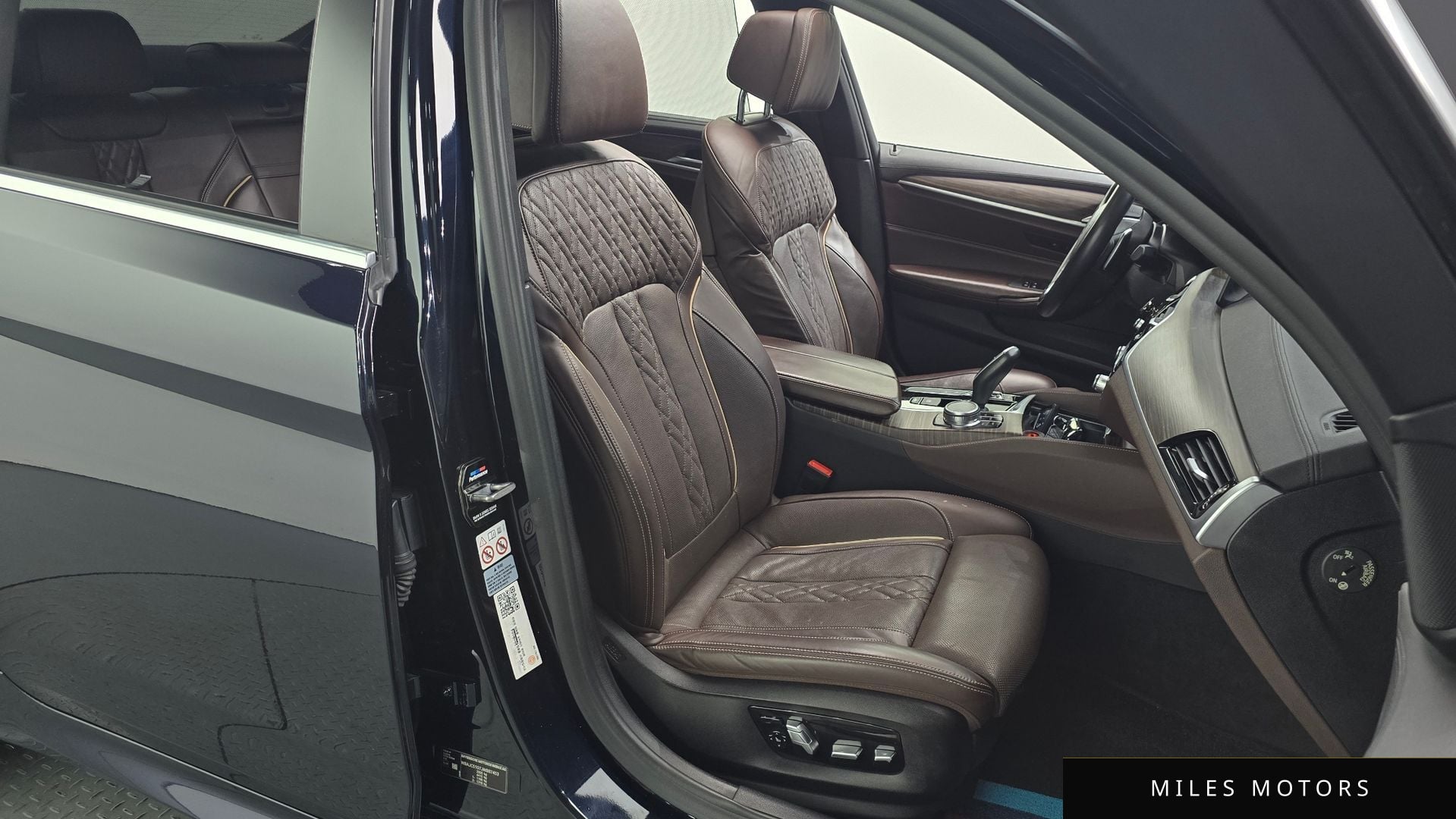 BMW 5 Series (G30) 2018 — миниатюра 12