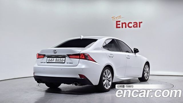 Лексус IS250 2015 — миниатюра 2