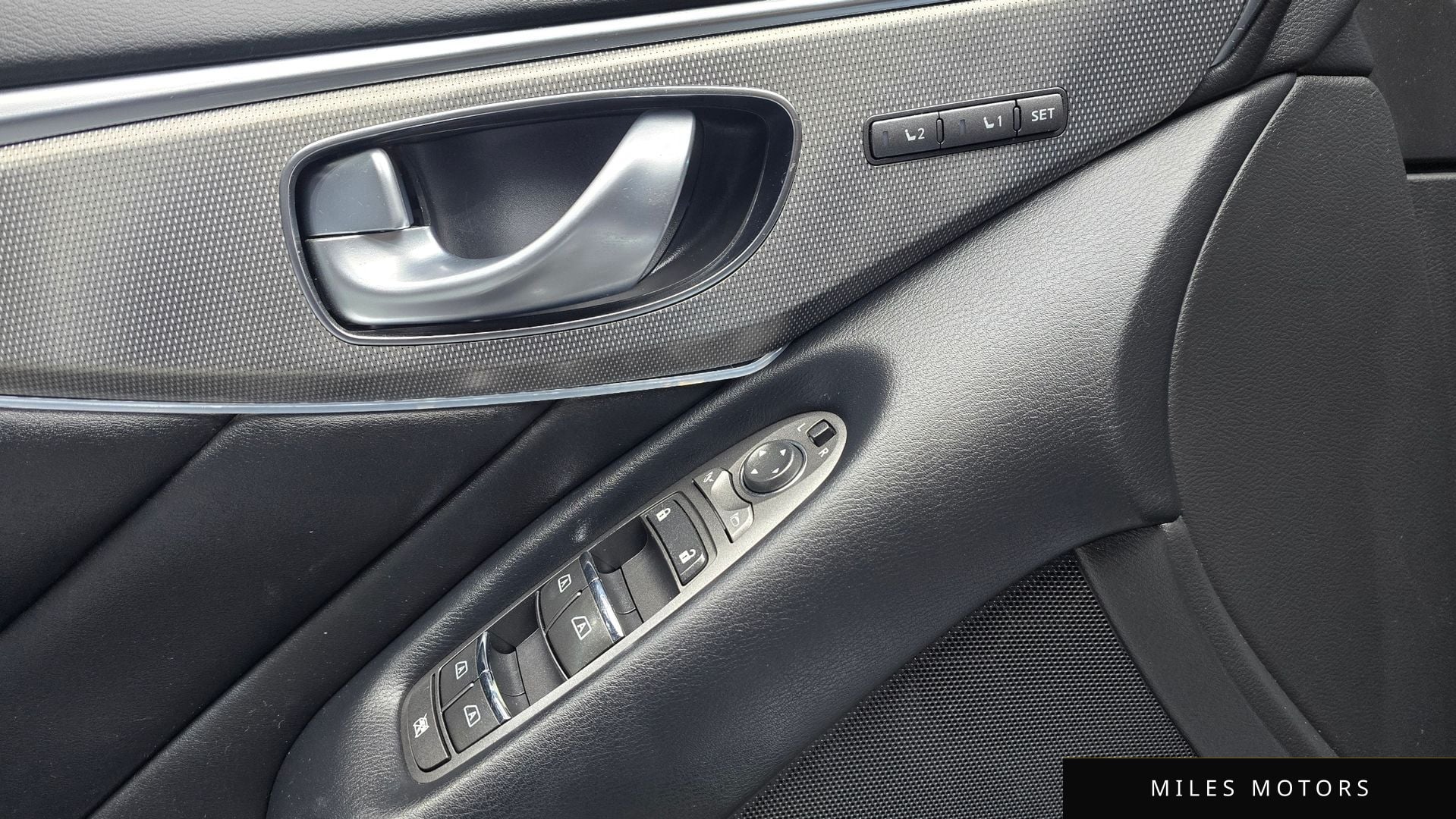 Infiniti Q50 2016 — миниатюра 19