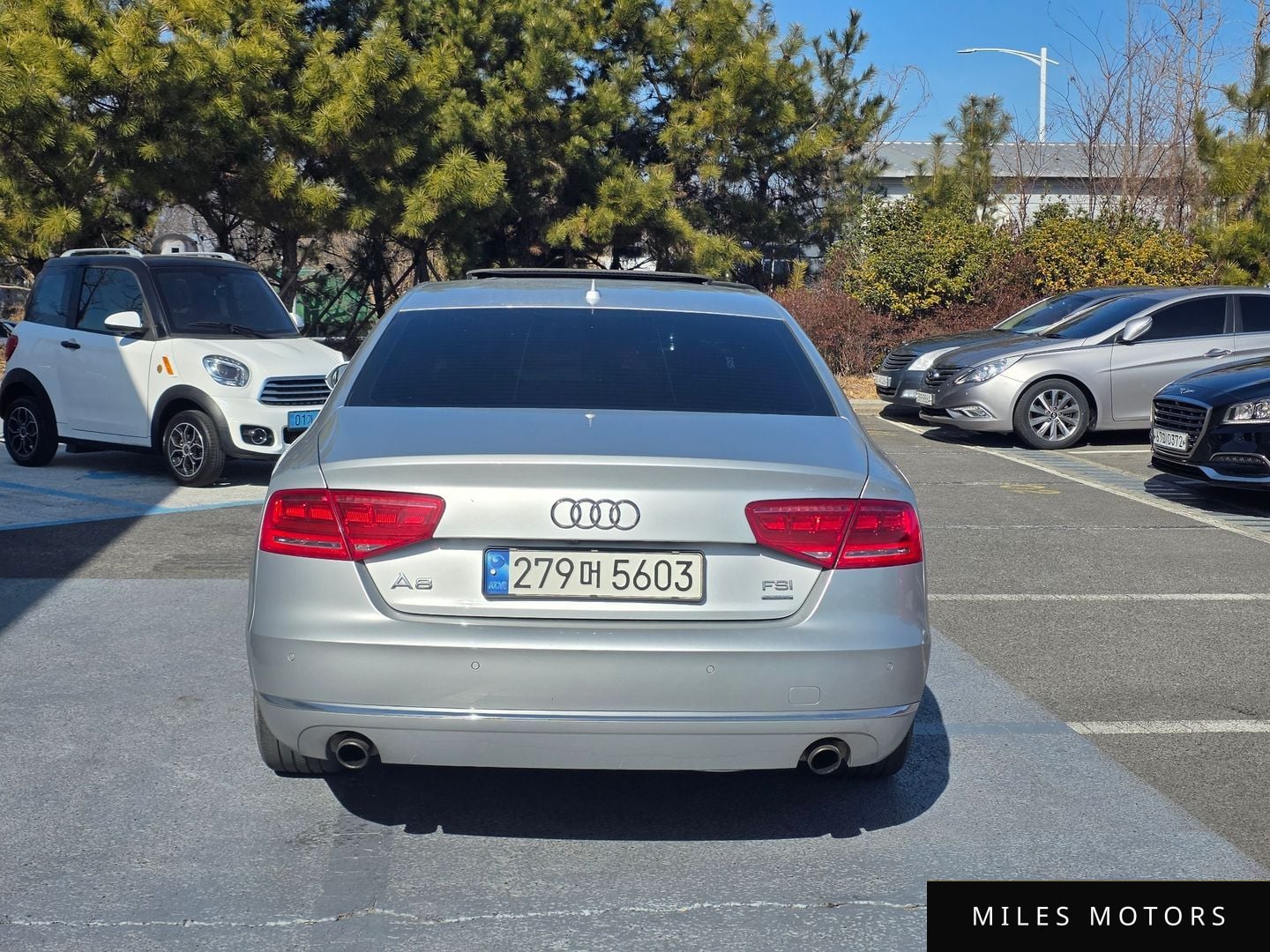 Audi A8 2011 — миниатюра 4