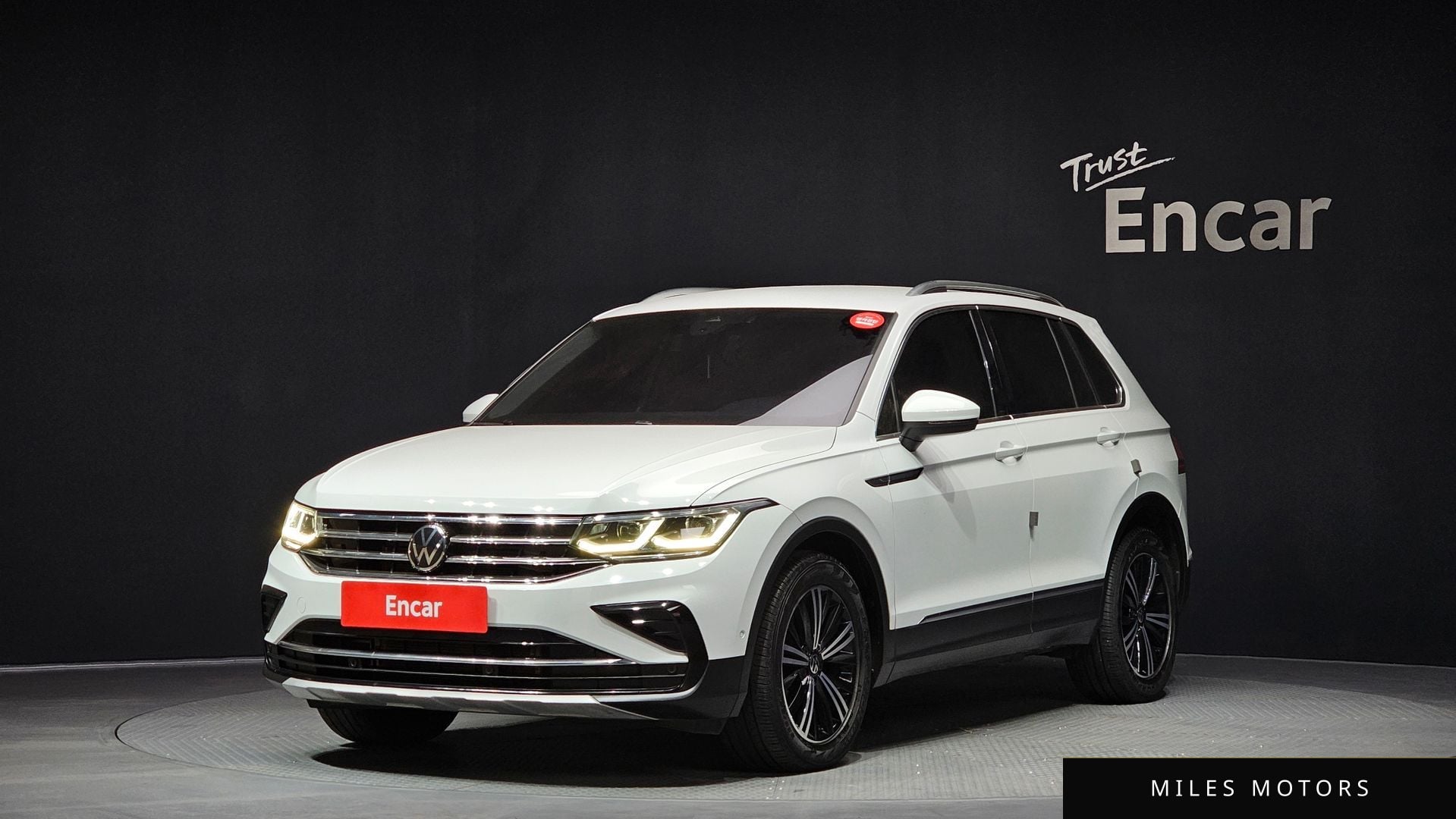 Volkswagen Tiguan 2023 — фото 1 из 12
