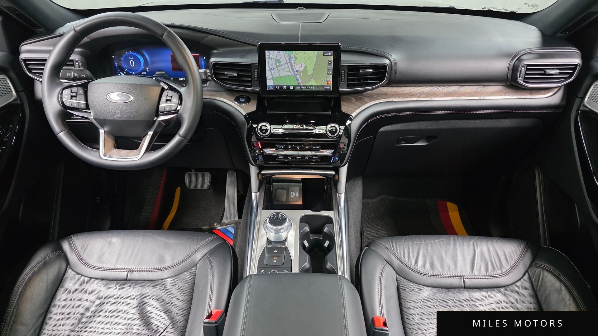 Ford Explorer 2022 — миниатюра 7