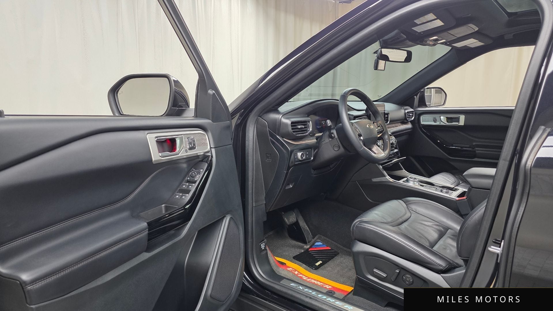 Ford Explorer 2022 — миниатюра 10