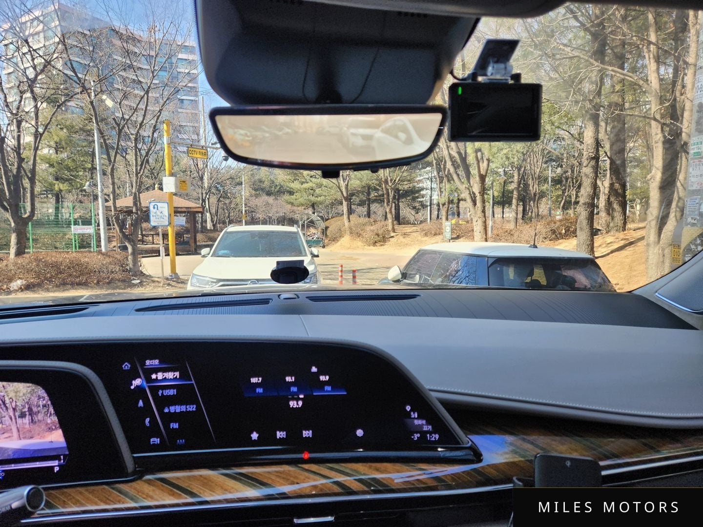 Cadillac Escalade 2023 — миниатюра 8
