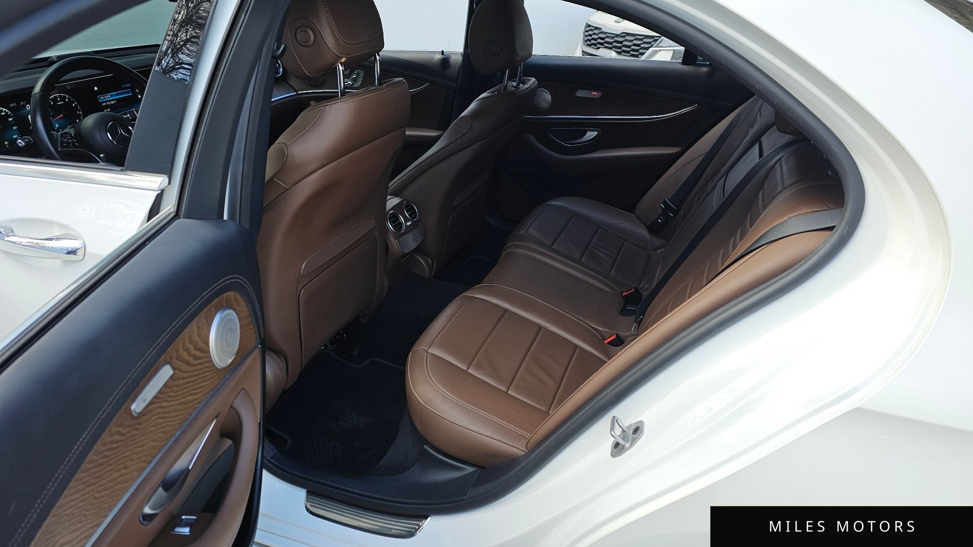 Mercedes-Benz E-Class W213 2021 — миниатюра 12