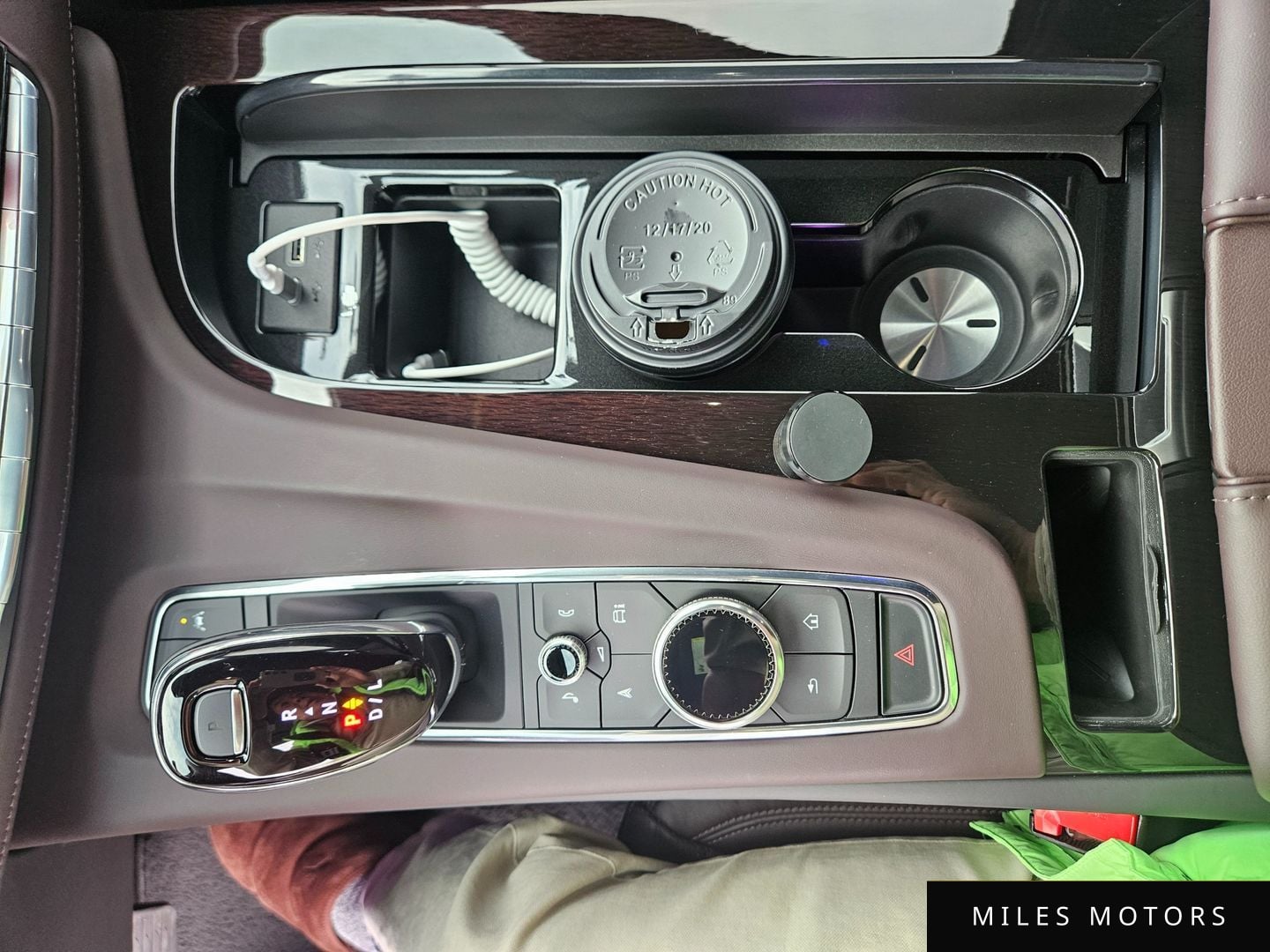 Cadillac Escalade 2024 — миниатюра 6