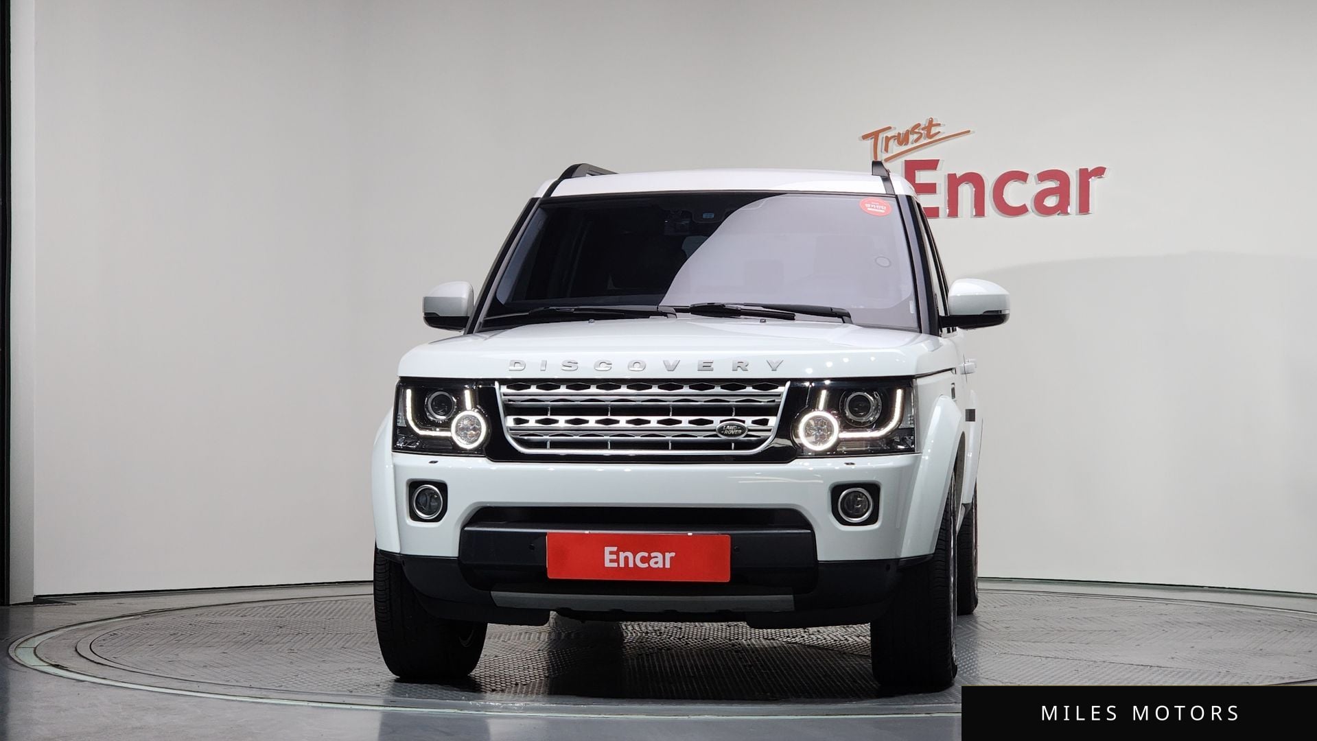 Land Rover Discovery 2016 — миниатюра 3