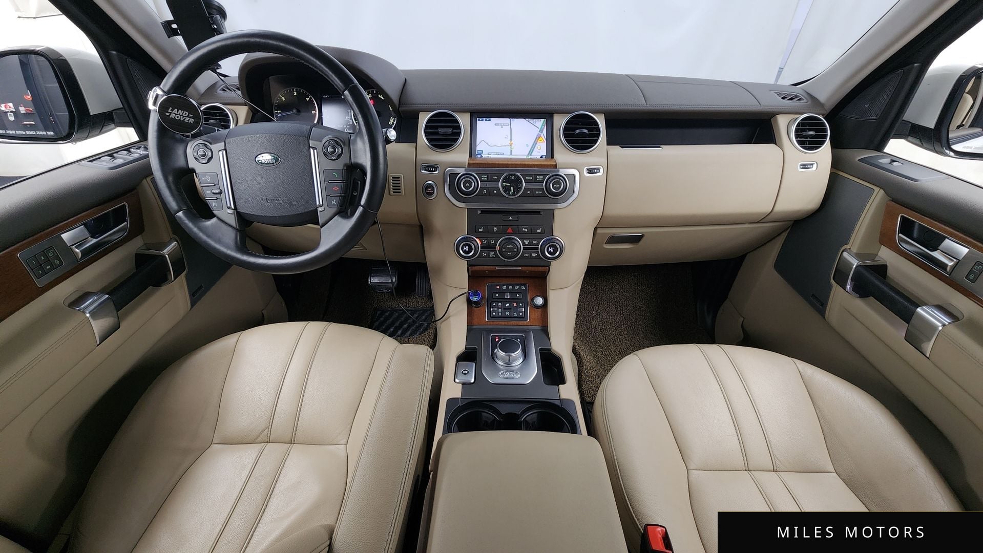 Land Rover Discovery 2016 — миниатюра 7