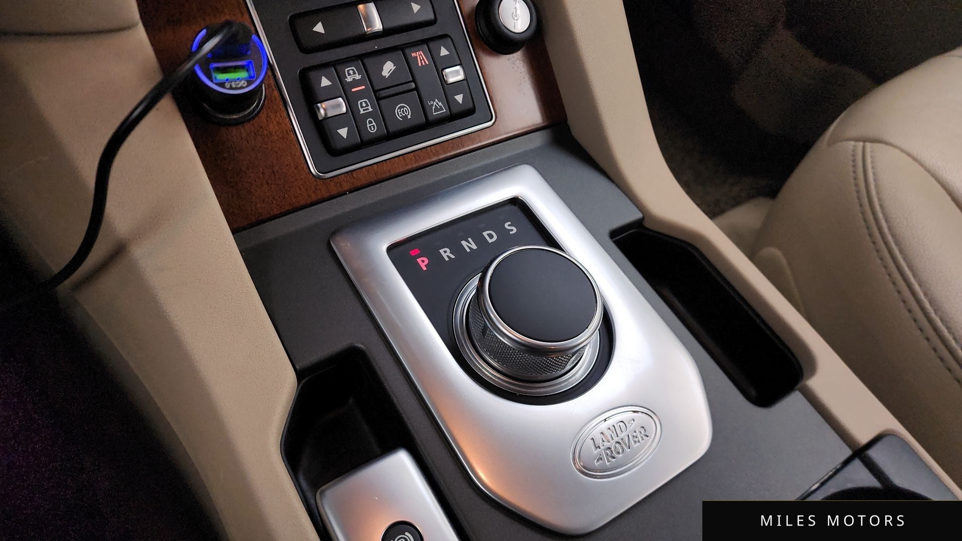 Land Rover Discovery 2016 — миниатюра 9