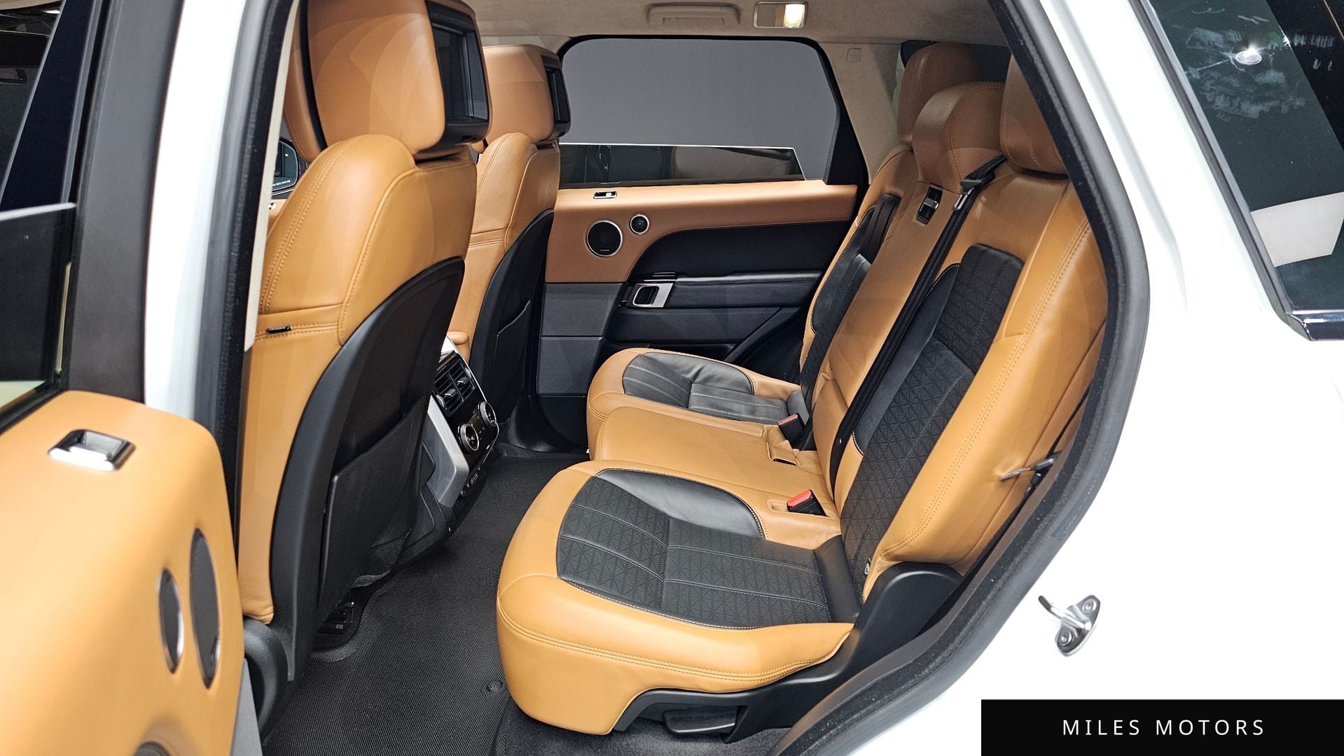 Land Rover Range Rover Sport 2018 — миниатюра 12
