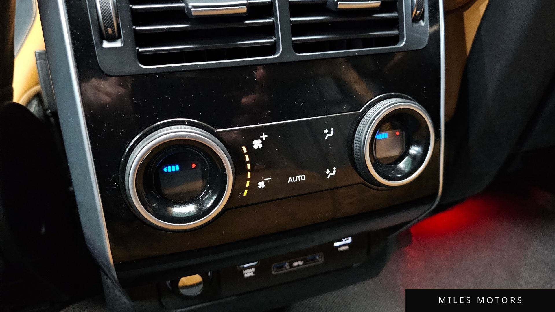 Land Rover Range Rover Sport 2018 — миниатюра 16