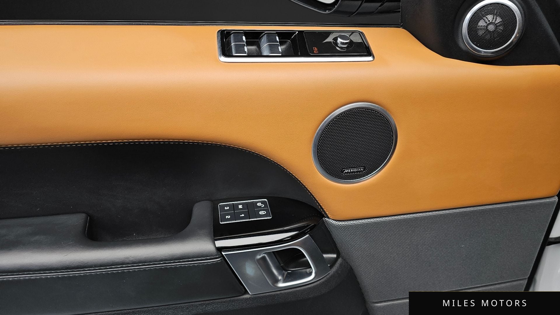 Land Rover Range Rover Sport 2018 — миниатюра 17