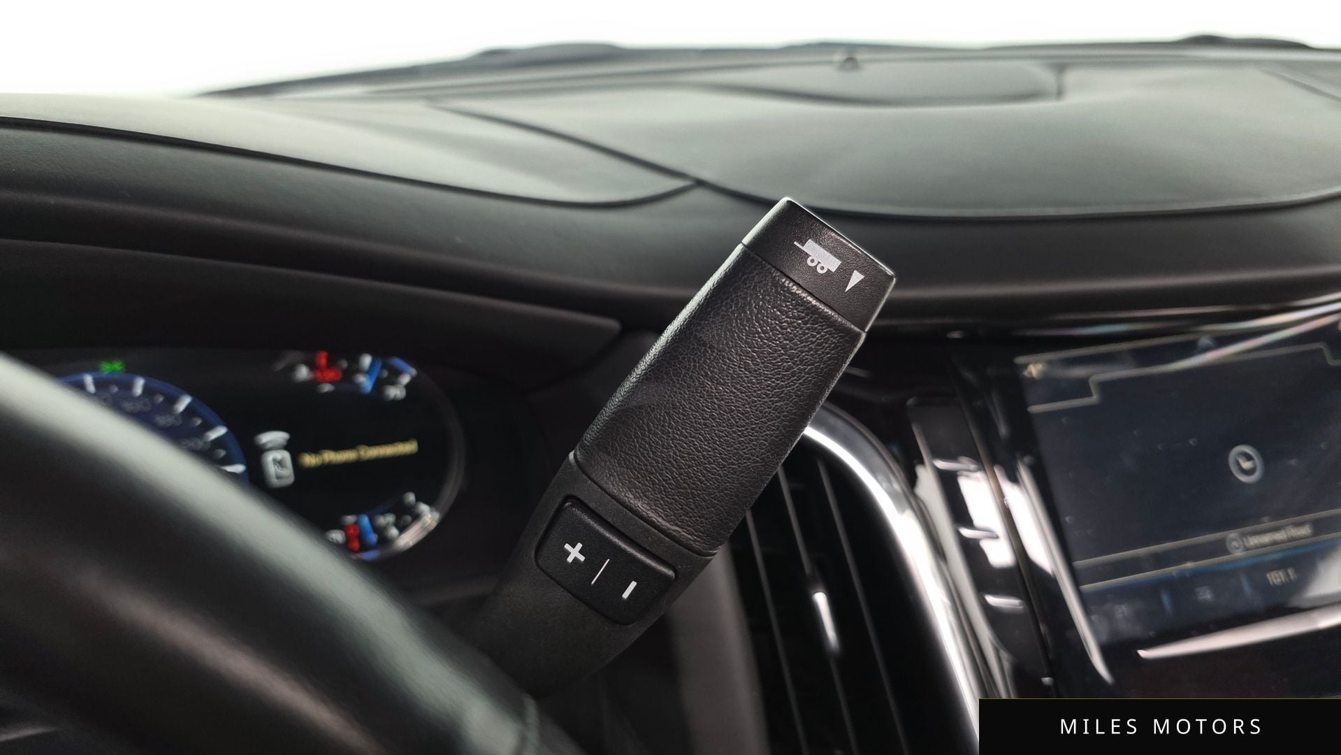 Cadillac Escalade 2016 — миниатюра 8