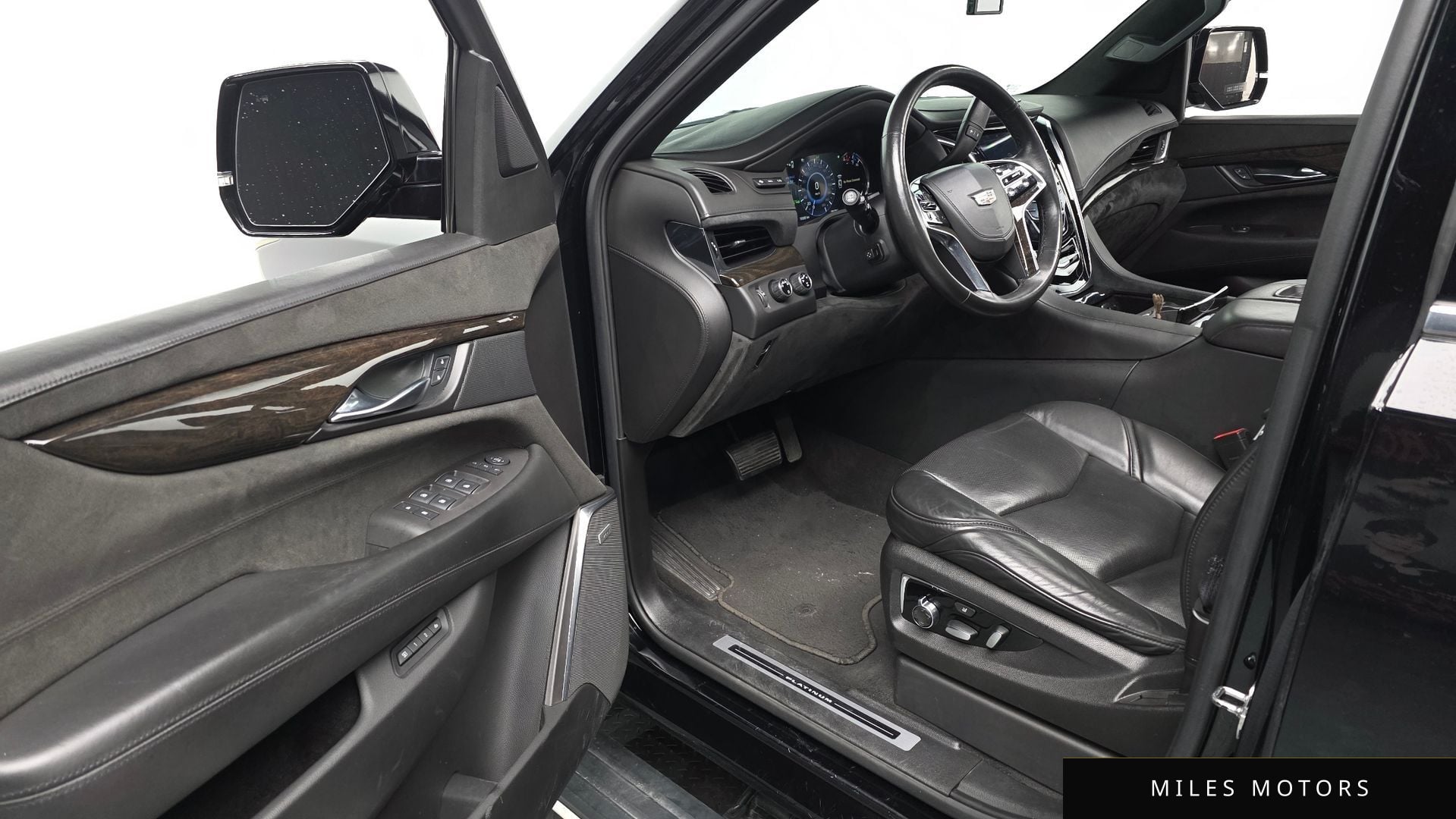 Cadillac Escalade 2016 — миниатюра 9