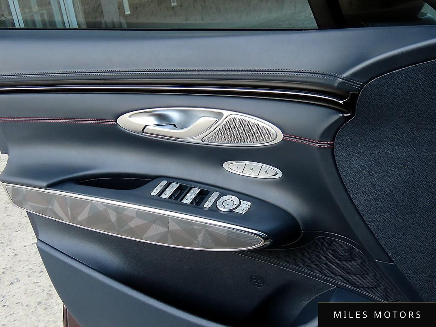 Genesis GV70 2021 — миниатюра 12