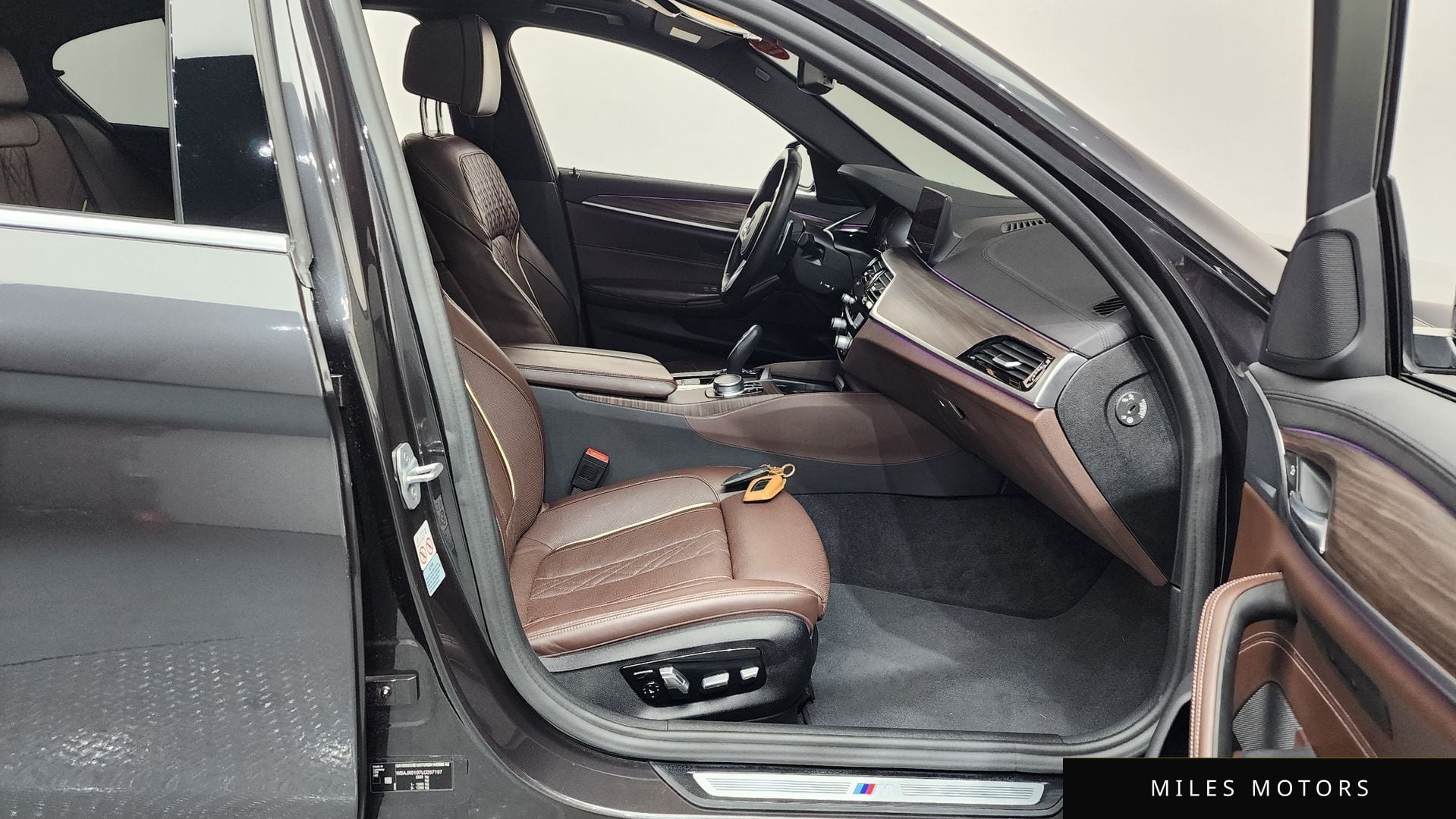 BMW 5시리즈 (G30) 2020 — миниатюра 11