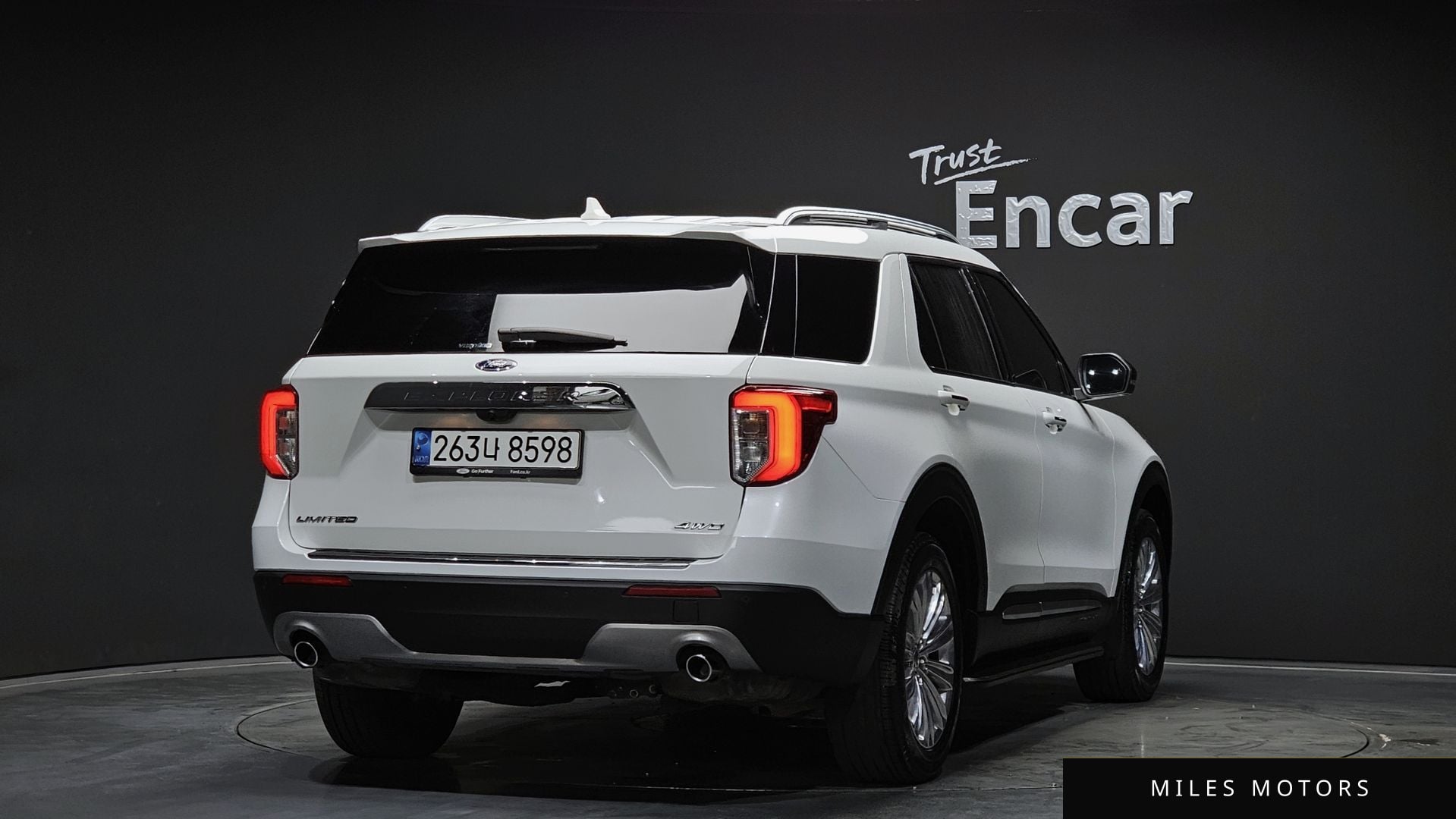 Ford Explorer 2021 — миниатюра 2