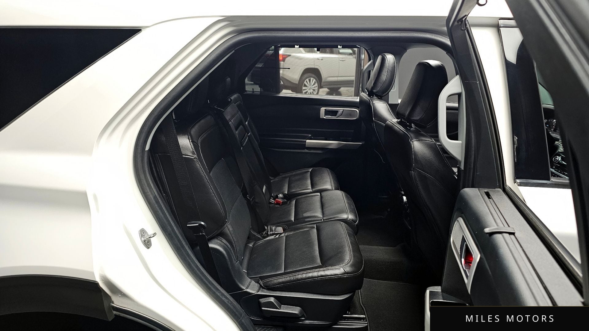 Ford Explorer 2021 — миниатюра 11