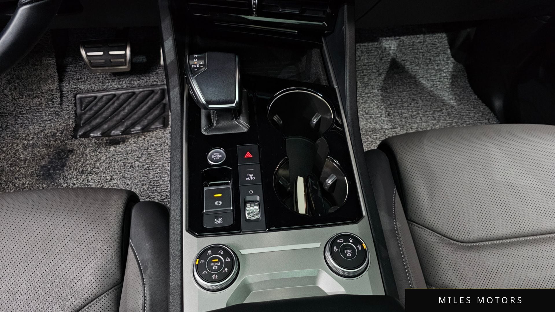 Volkswagen Touareg 2023 — миниатюра 9