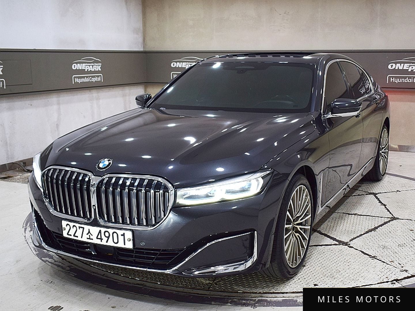 BMW 7 Series (G11) 2020 — миниатюра 2