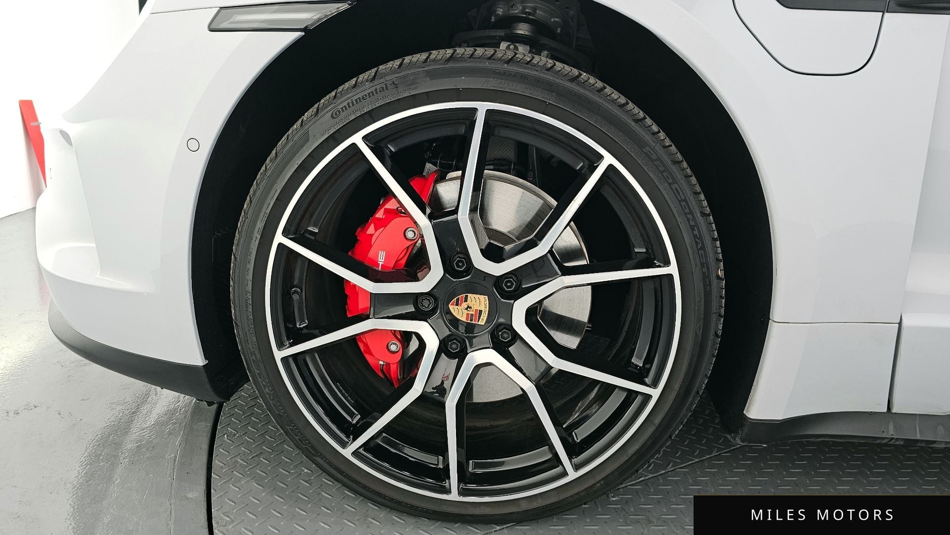 Porsche Taycan 2025 — миниатюра 5