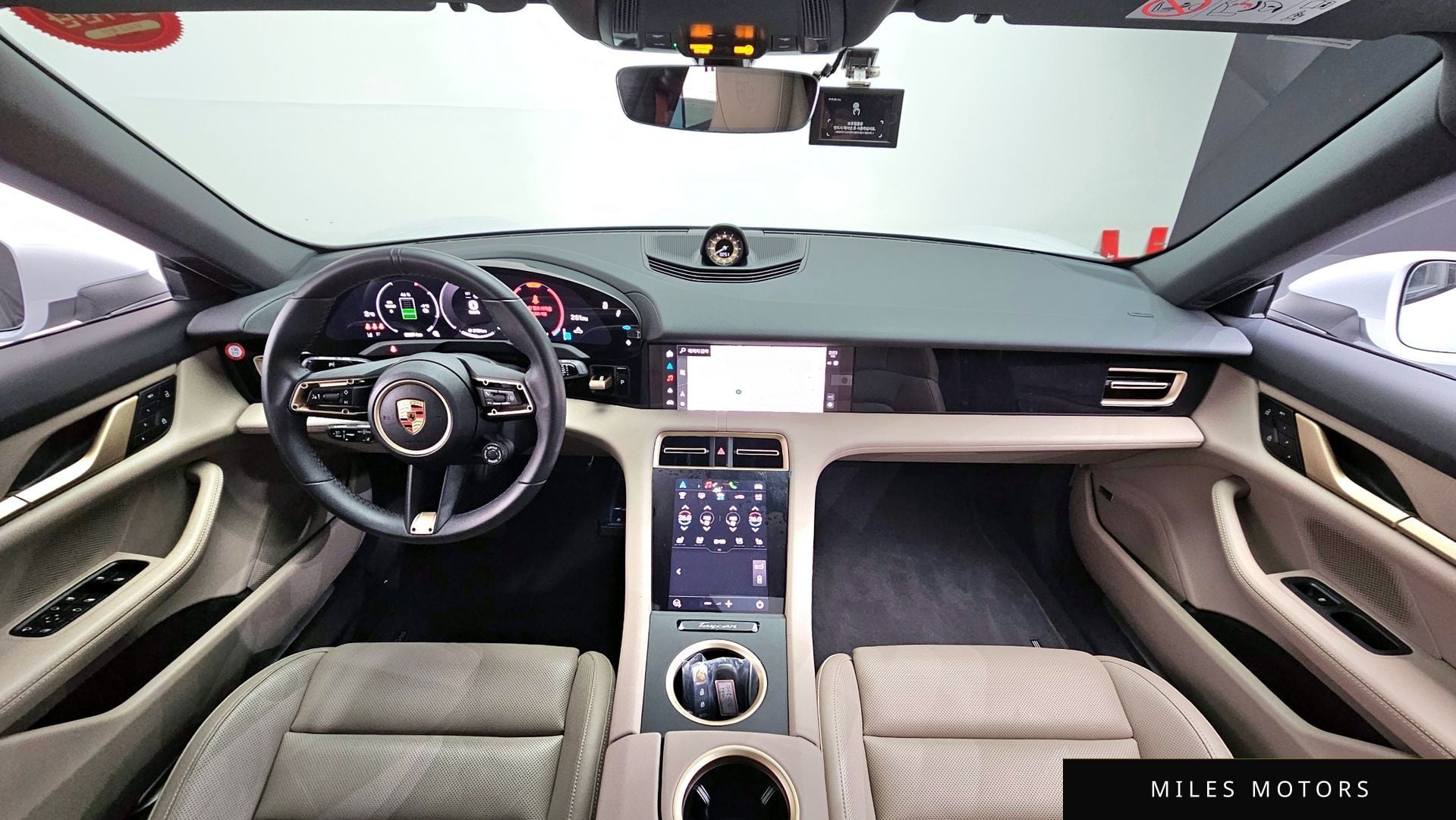 Porsche Taycan 2025 — миниатюра 7