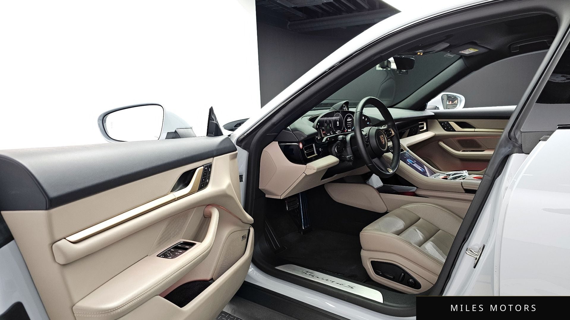 Porsche Taycan 2025 — миниатюра 11