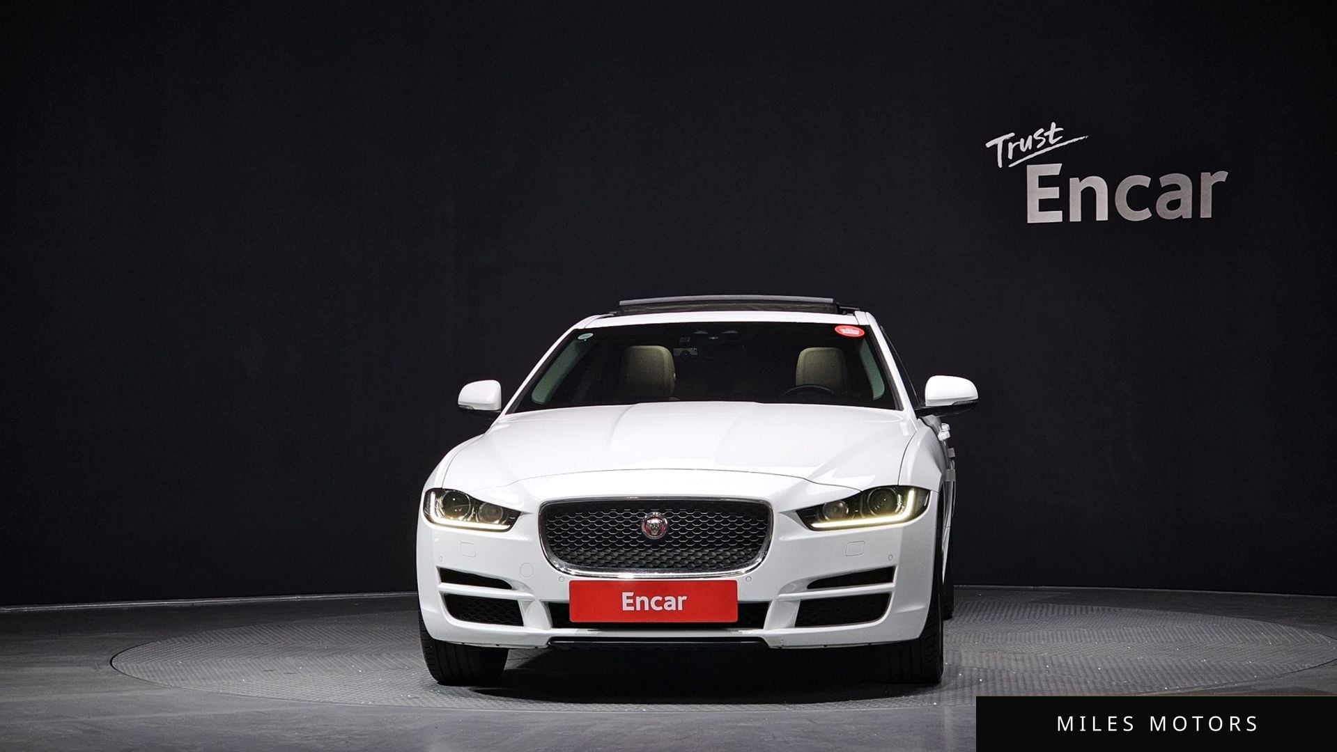 Jaguar XE 2017 — миниатюра 3