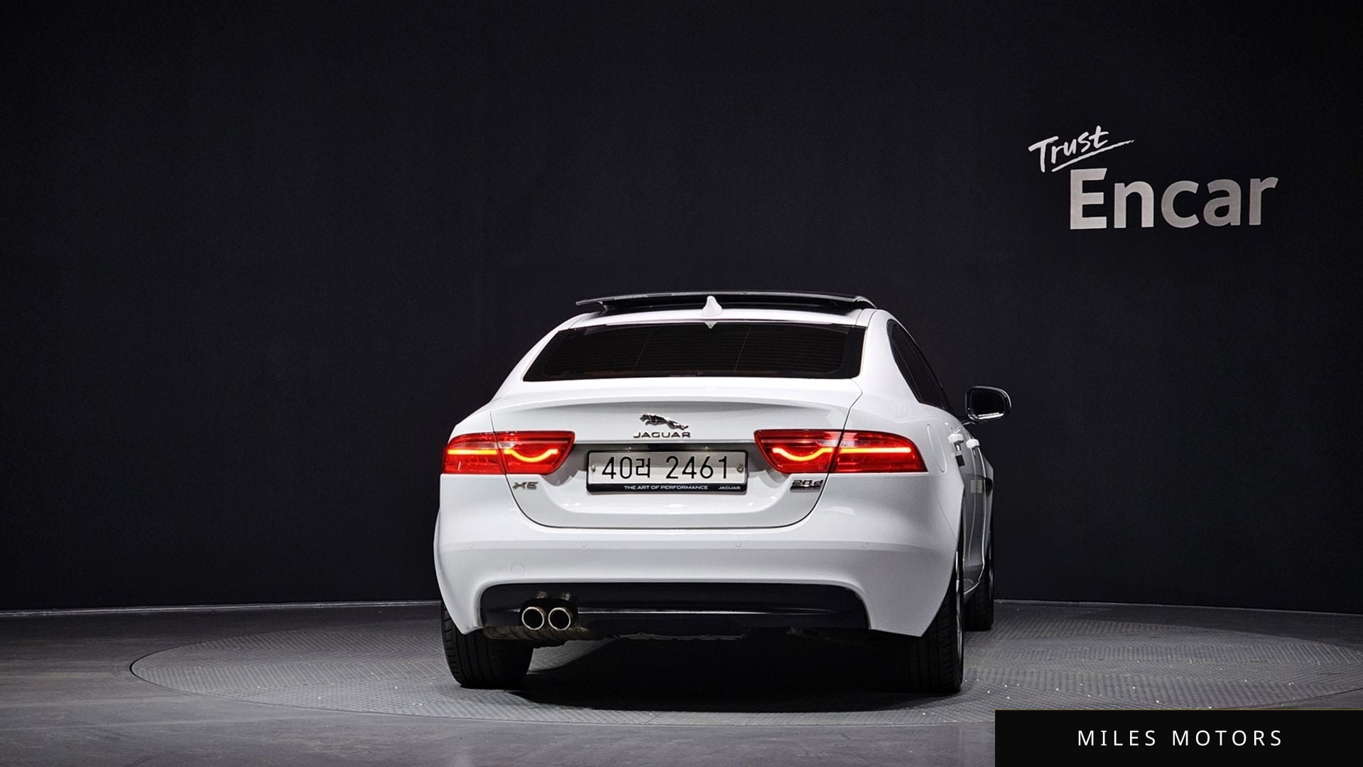 Jaguar XE 2017 — миниатюра 4