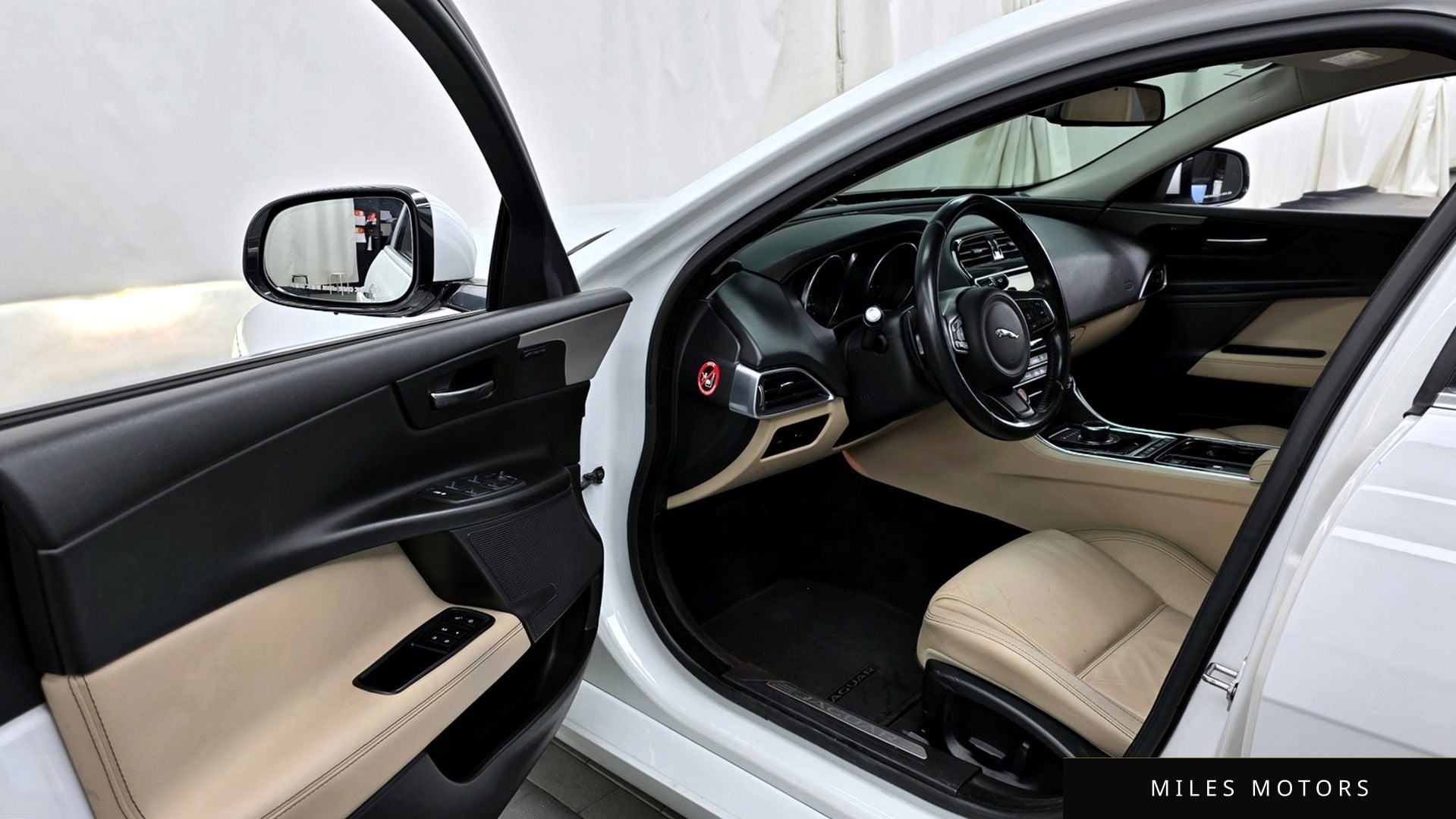 Jaguar XE 2017 — миниатюра 10