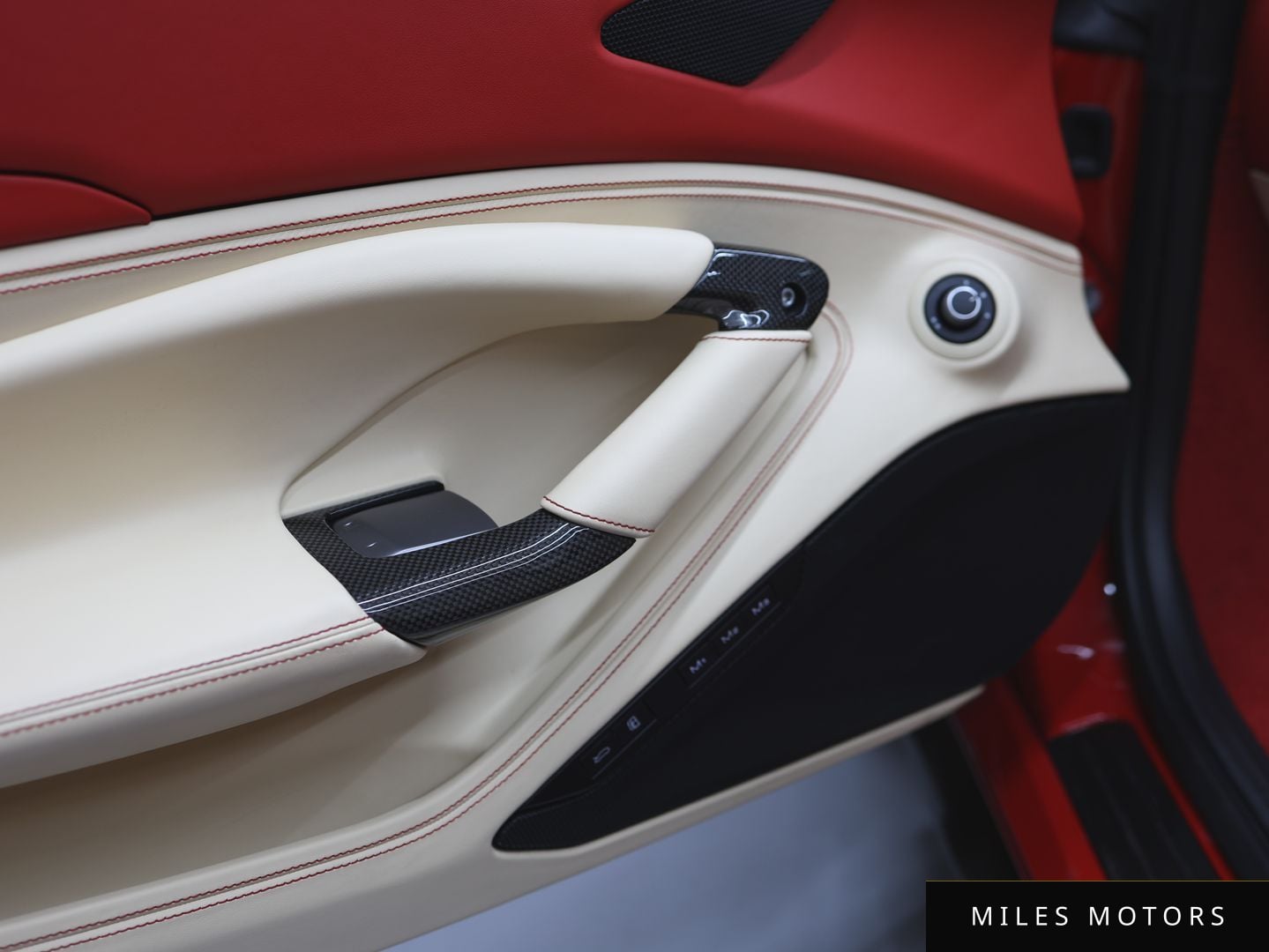 Ferrari F8 스파이더 2021 — миниатюра 11
