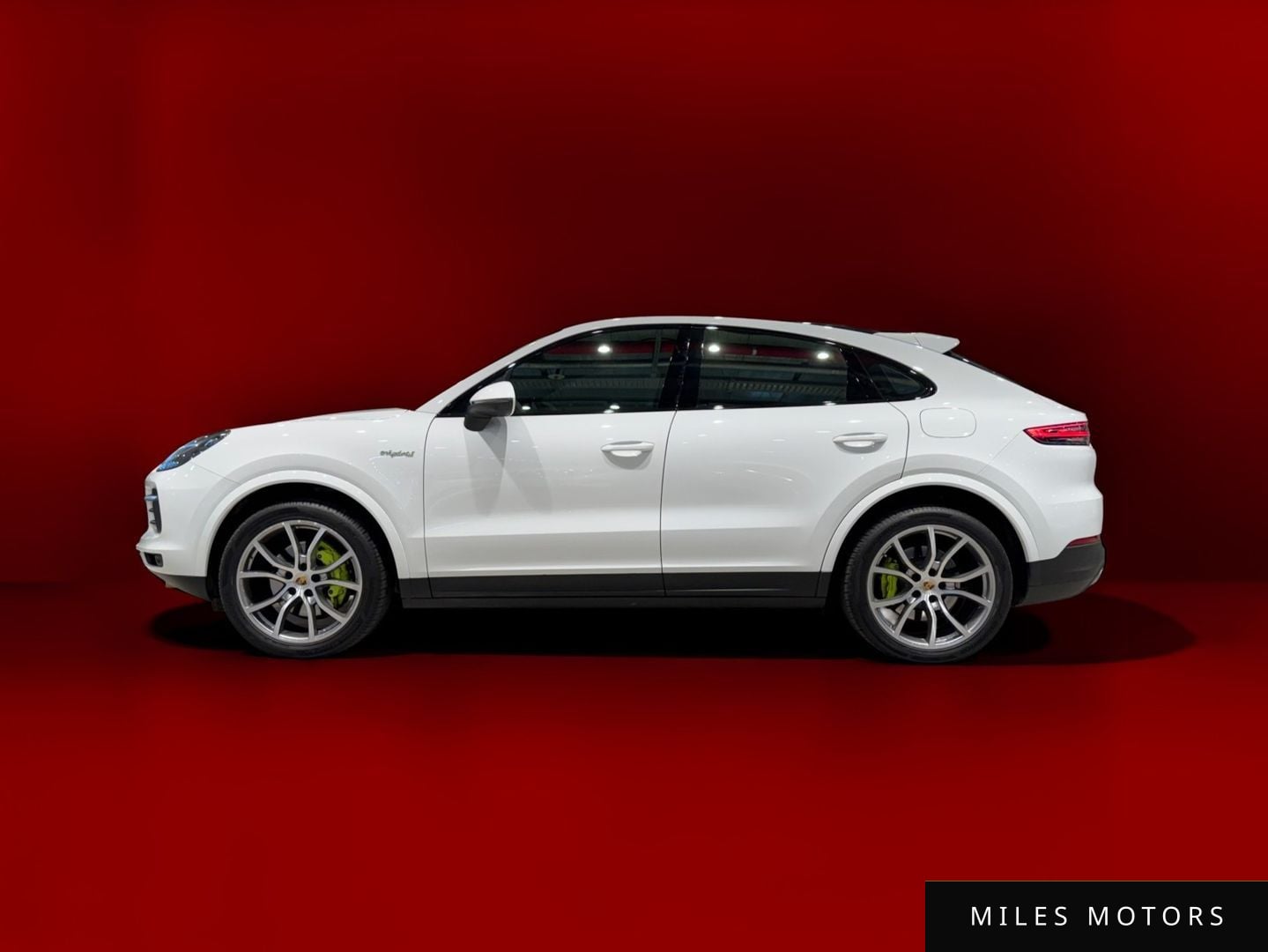 Porsche Cayenne 2020 — фото 1 из 12