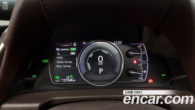 Лексус ES300h 2019 — миниатюра 8