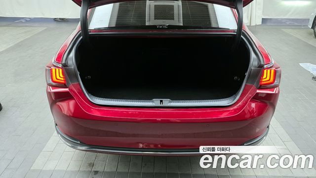 Лексус ES300h 2019 — миниатюра 20