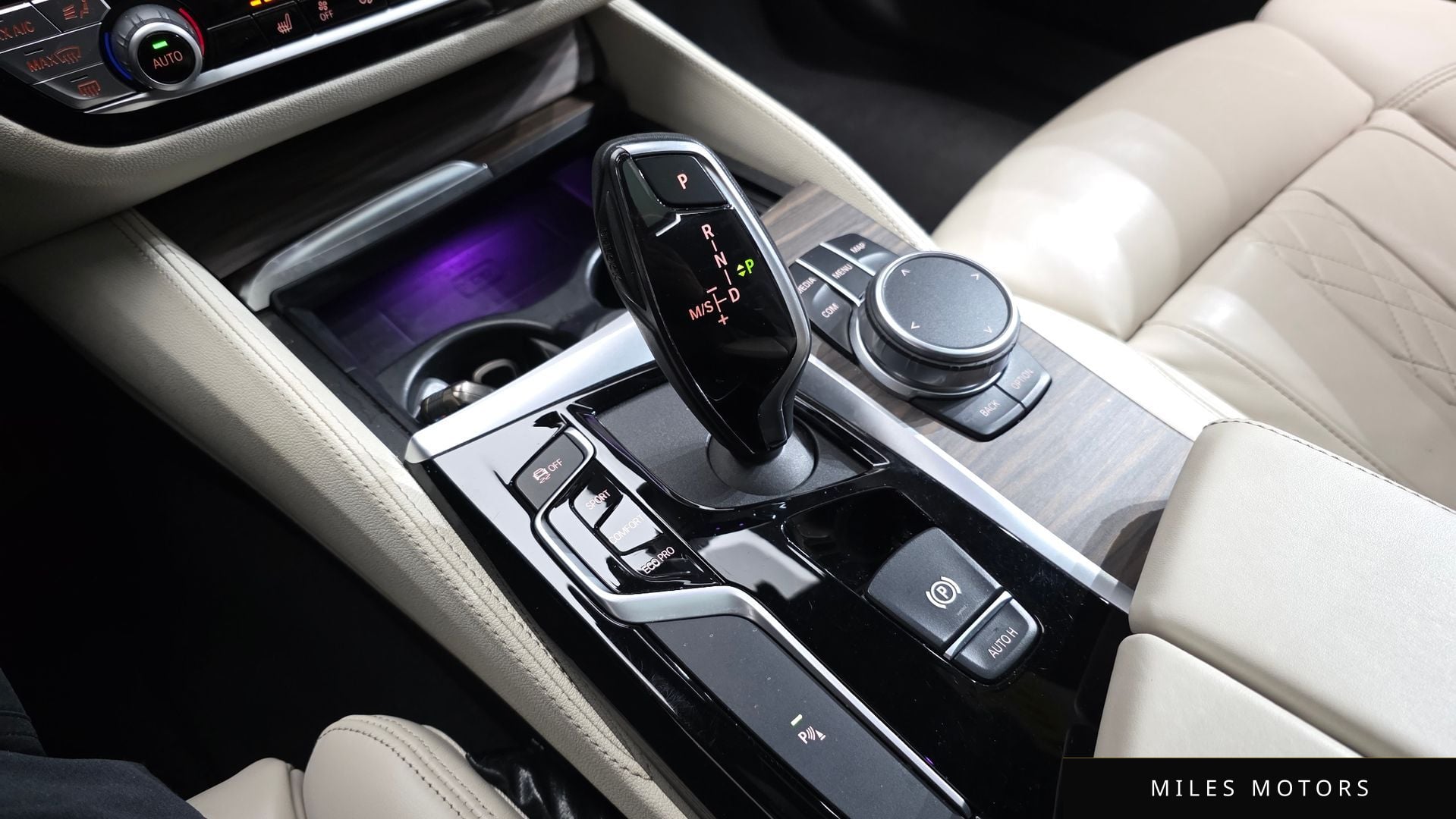 BMW 5 Series (G30) 2020 — миниатюра 8