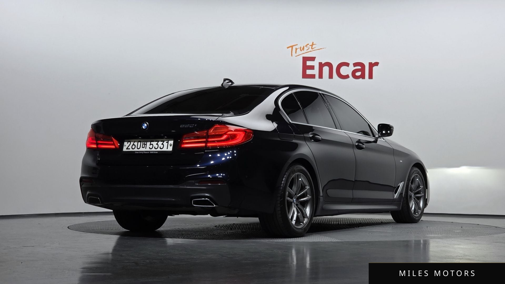 BMW 5 Series (G30) 2020 — миниатюра 2
