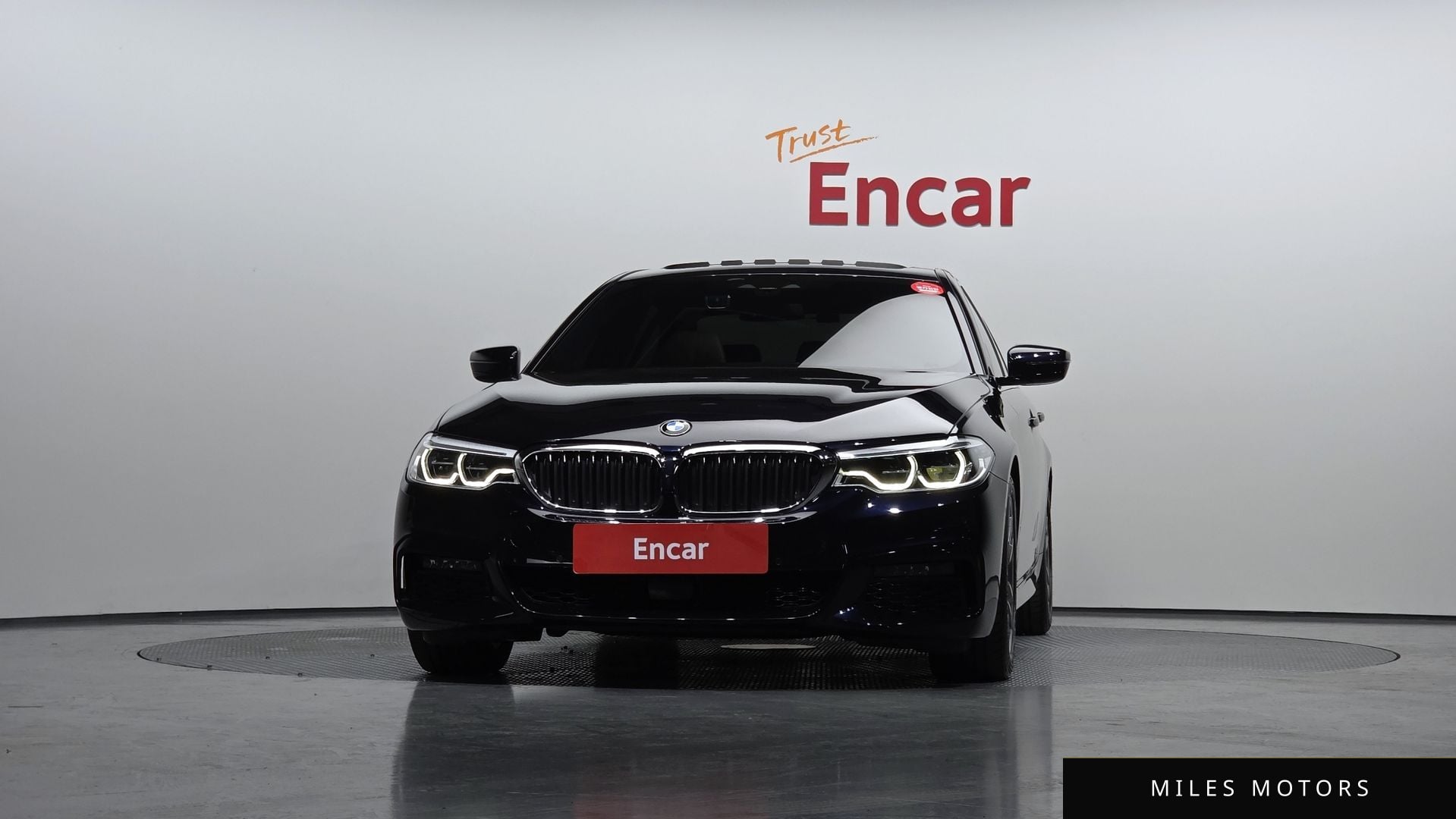 BMW 5 Series (G30) 2020 — миниатюра 3