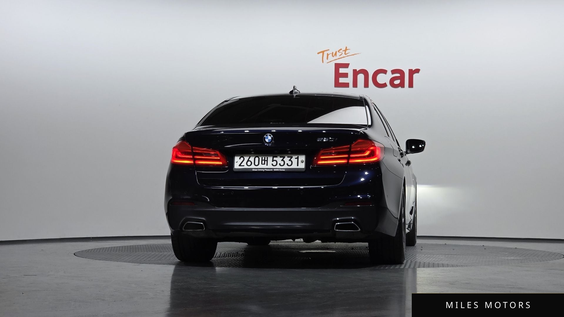 BMW 5 Series (G30) 2020 — миниатюра 4