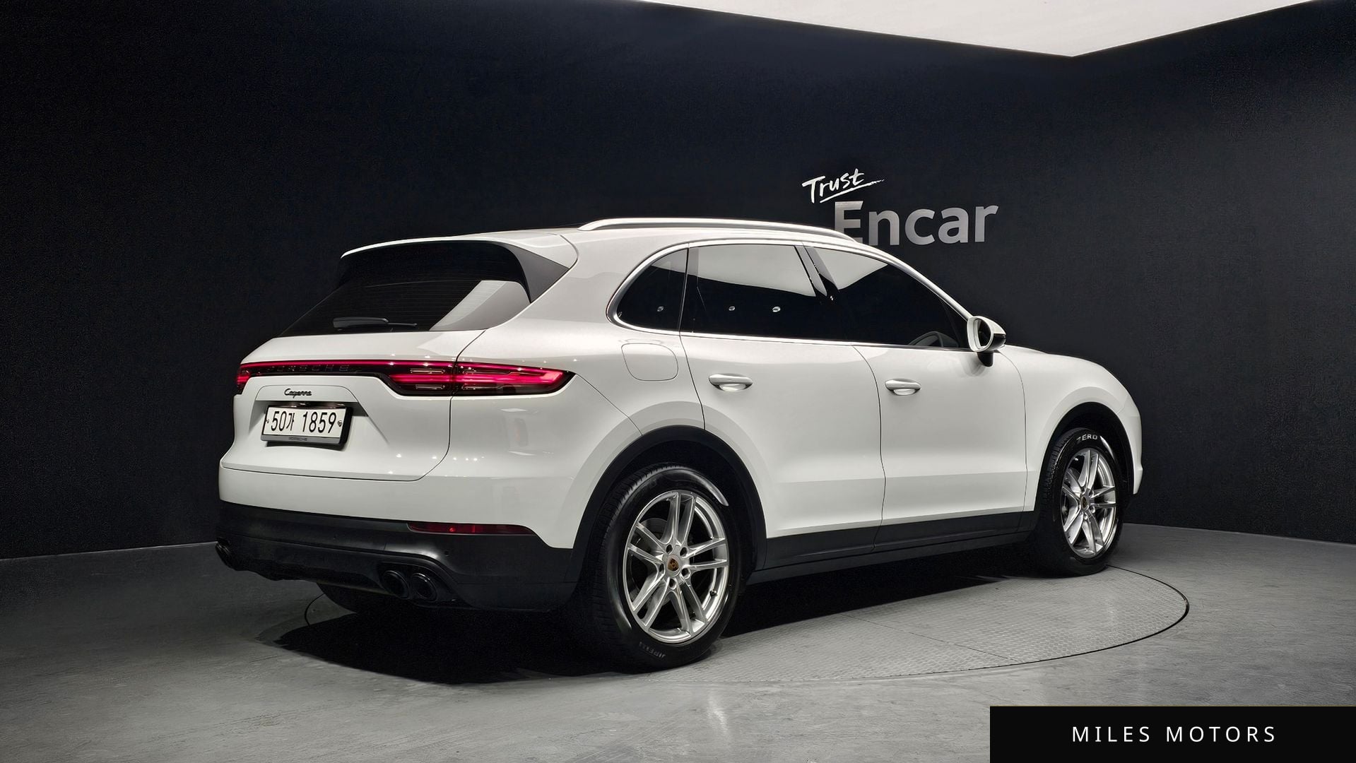 Porsche Cayenne 2019 — миниатюра 2