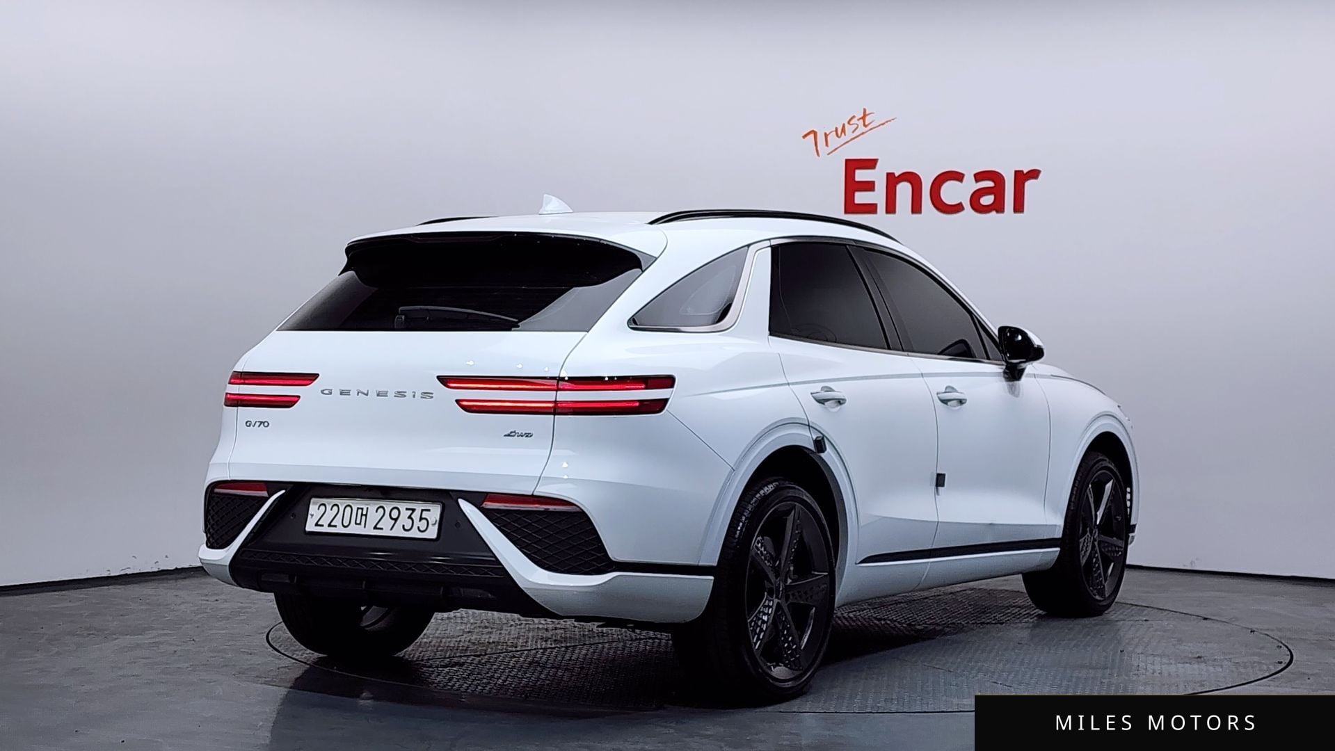 Genesis GV70 2022 — миниатюра 2